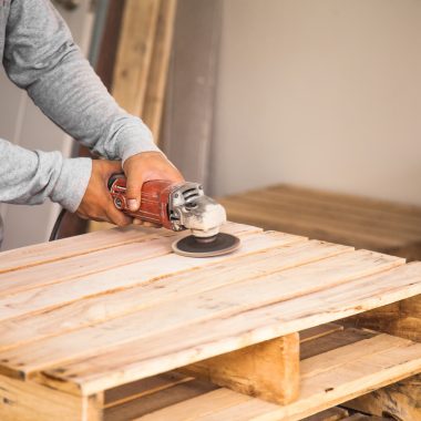 Wood sanding machine